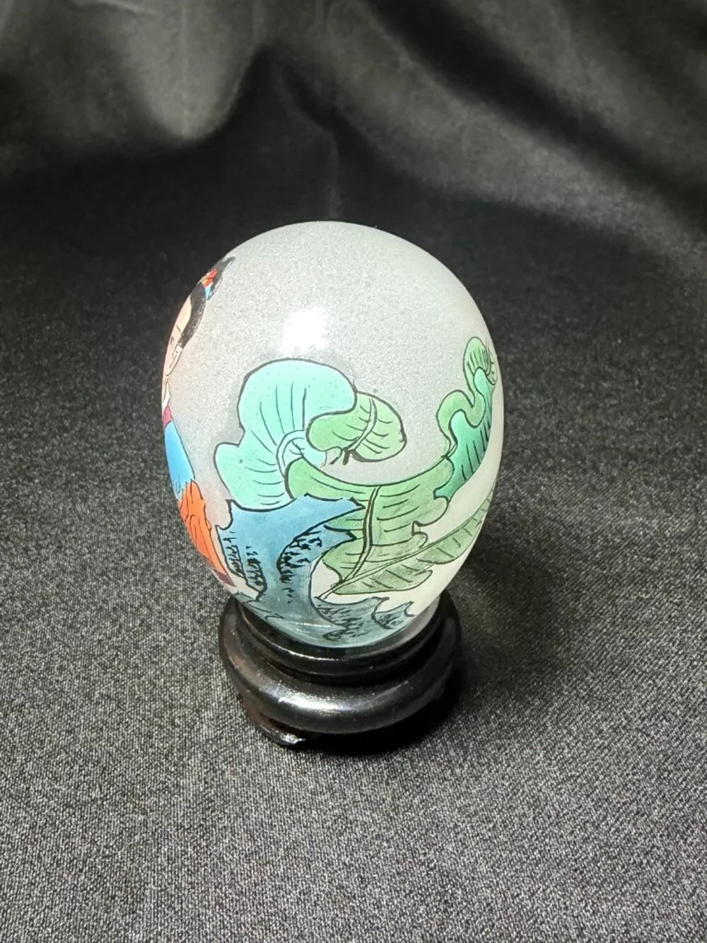 Vtg Chinese Hand-Painted Reverse Inside Glass Egg Geisha Lady Wooden Stand EUC